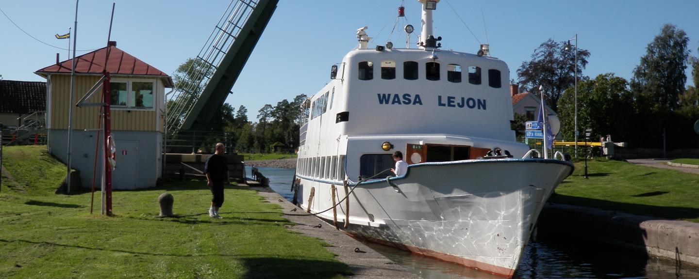 Bilden visar M/S Wasa Lejon.