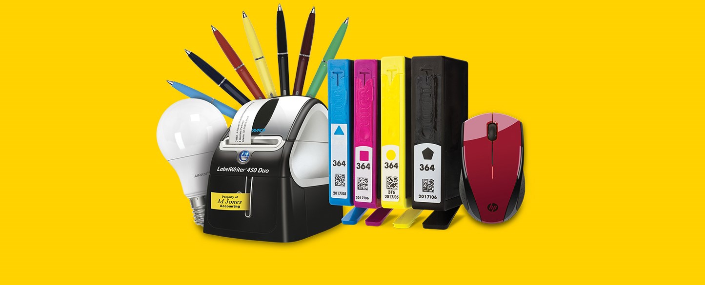 Bilden visar bläckpatroner, pennor, lampa, datormus, etikettskrivare från inkClub