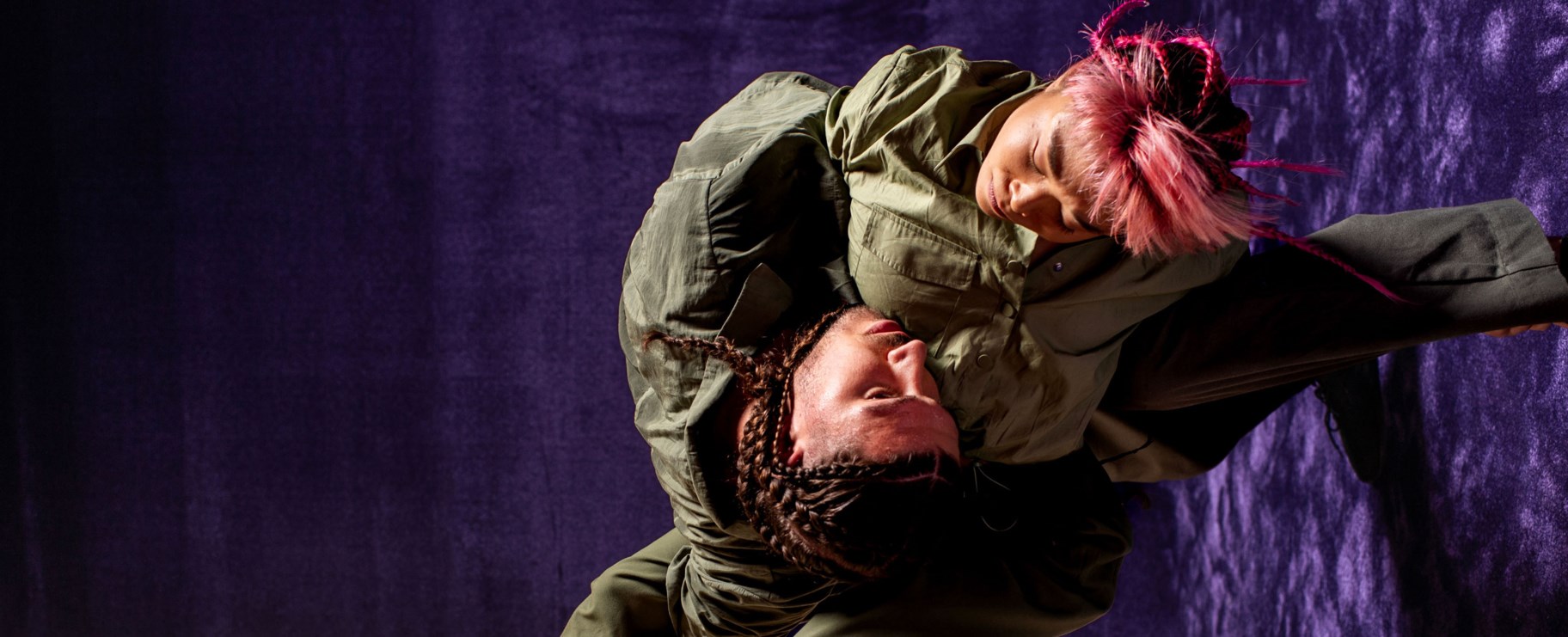 Dansare i föreställningen Like the Shadow