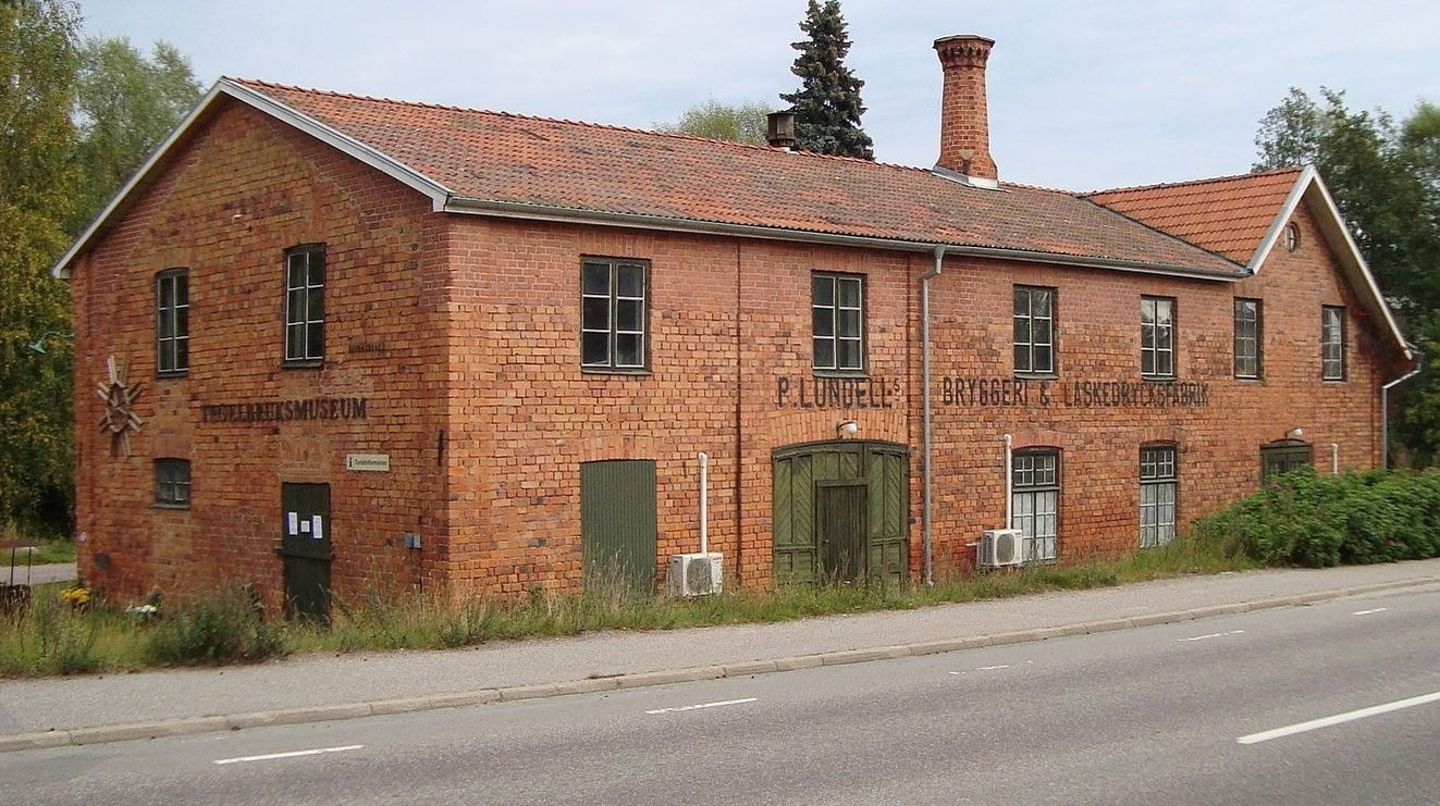 Tegelbruksmuseet i Heby sett från vägen
