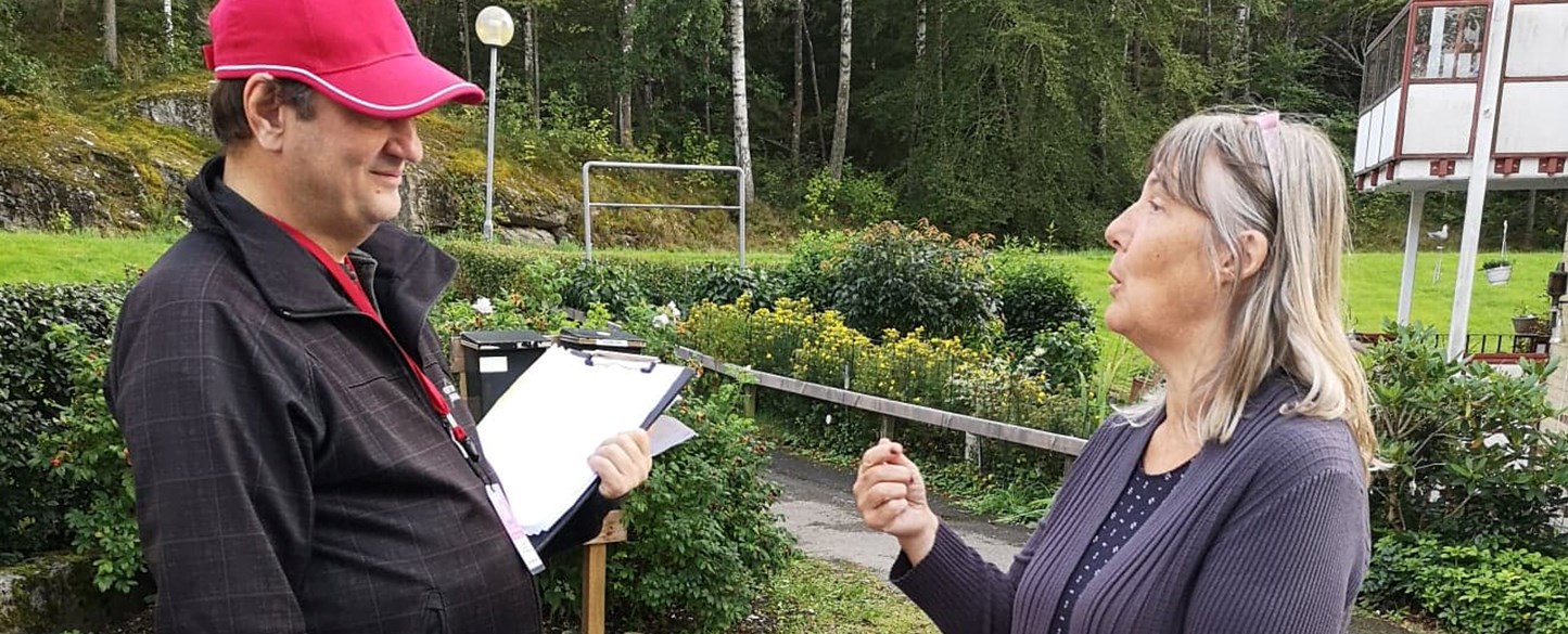 När Hyresgästföreningens anställda och förtroendevalda kanckar dörr passar vi på att träffa och prata med de som är förtroendevalda och aktiva i området.