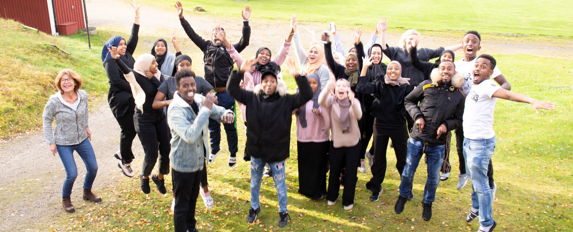 Unga ingripare - hela gruppen hoppar