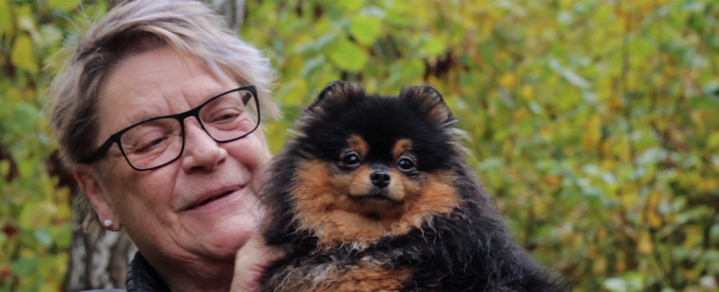 Britt och grannarna fixade hundrastgård