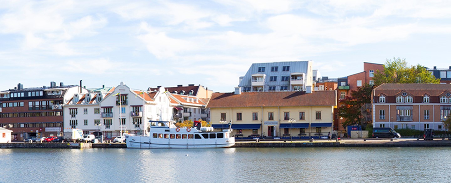 Panorama över Trollhättan