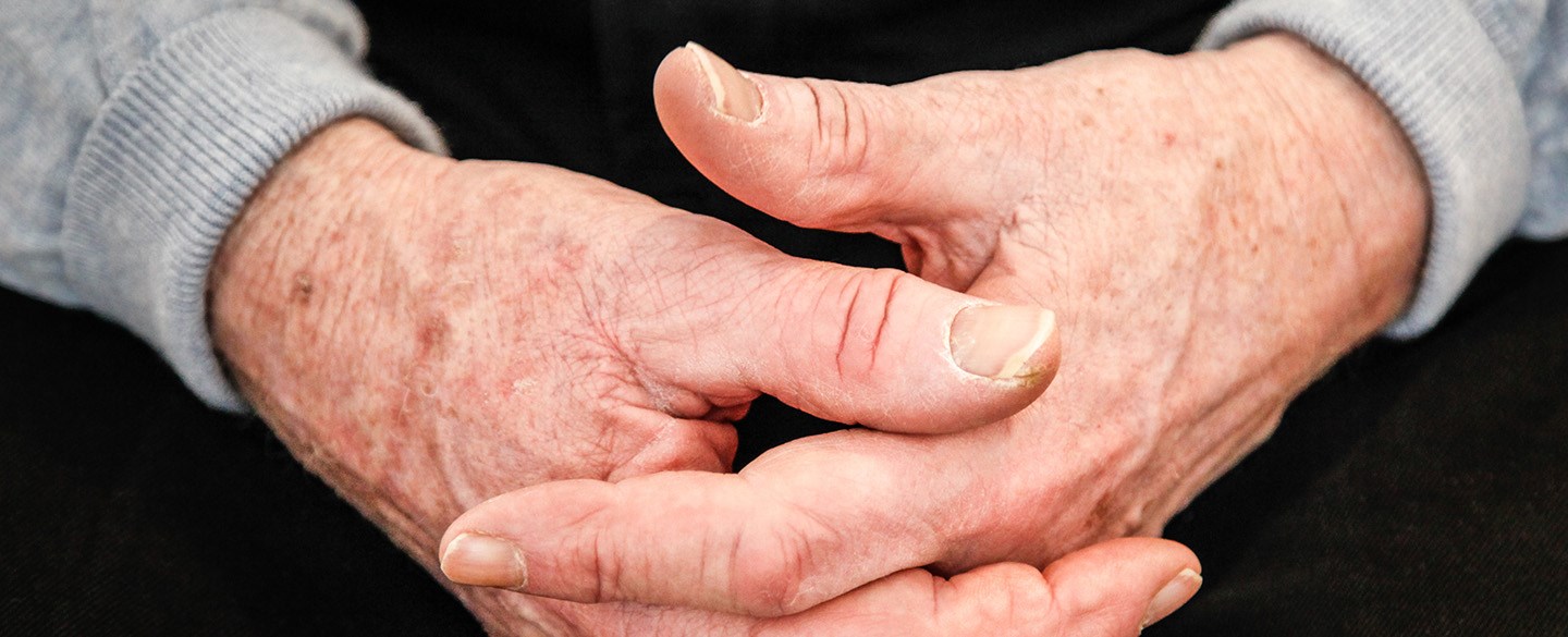 Äldre mans händer