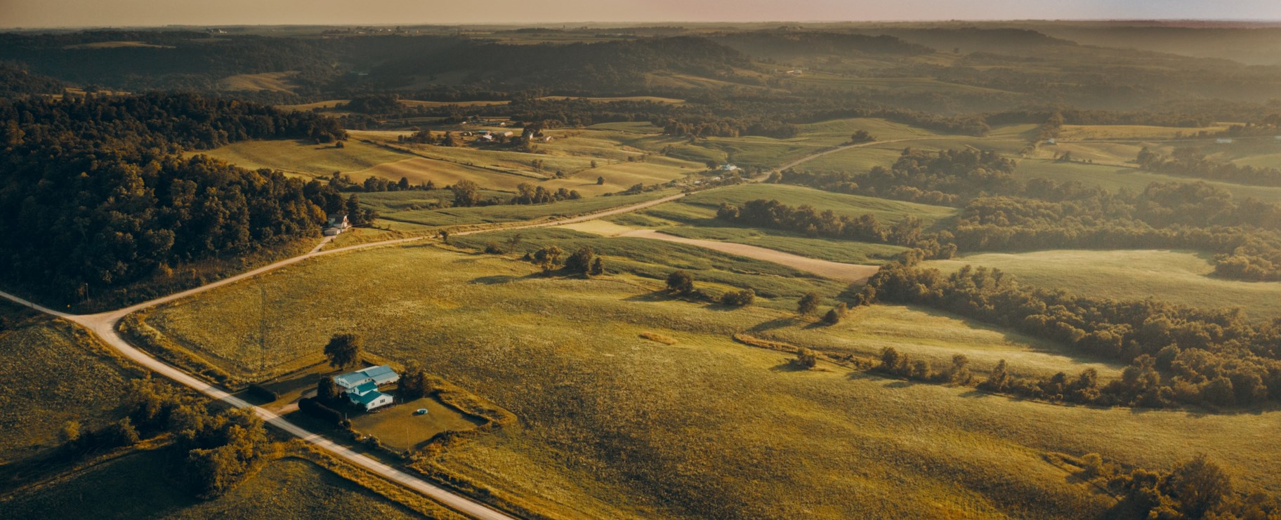flygbild över åkrar i sverige