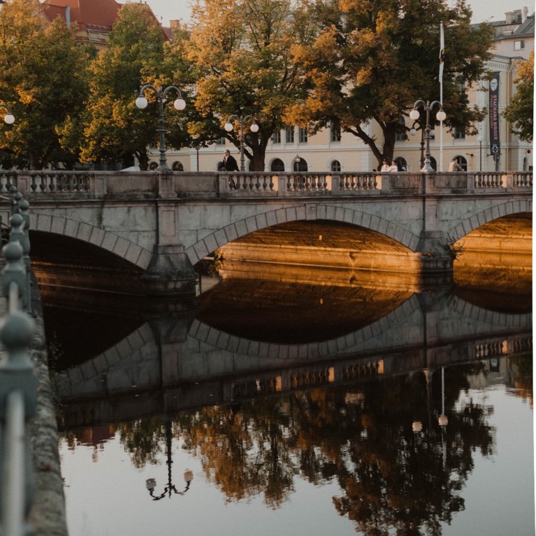 Bro över vatten, Örebro