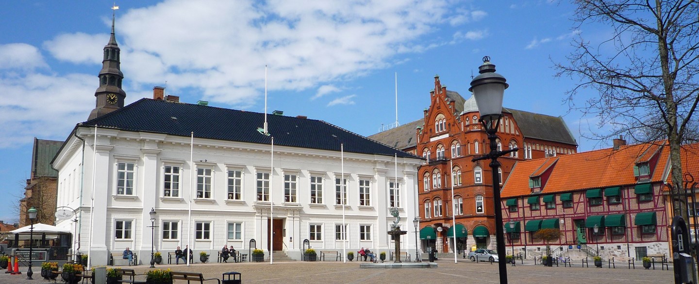 Stortorget i Ystad, sommar